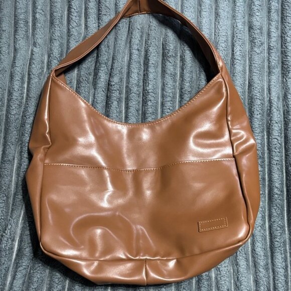 Handbags - New tan slouchy PU leather hobo bag